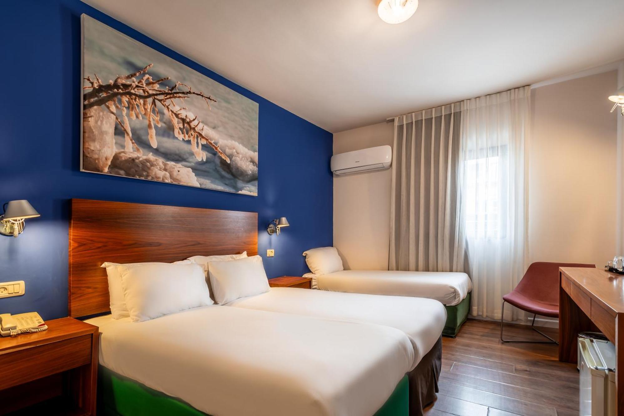 Jacob Tiberias Hotel Bagian luar foto