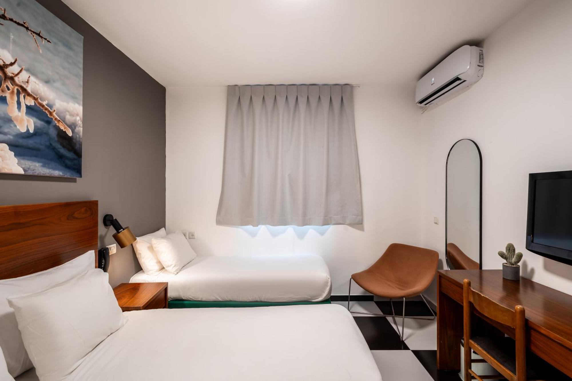 Jacob Tiberias Hotel Bagian luar foto